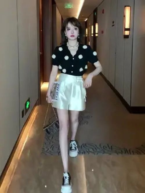 輕薄透氣，洋氣減齡 今夏女裝新風尚